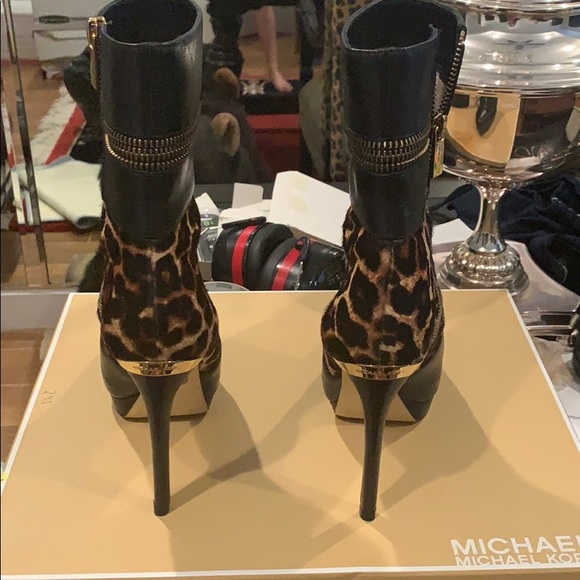Michael Kors heels - Picture 4 of 4